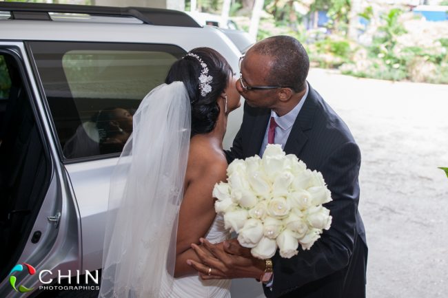 A father's kiss - terra nova wedding