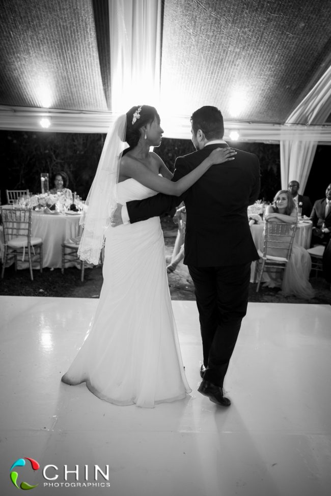 Boone Hall Oasis Wedding First Dance
