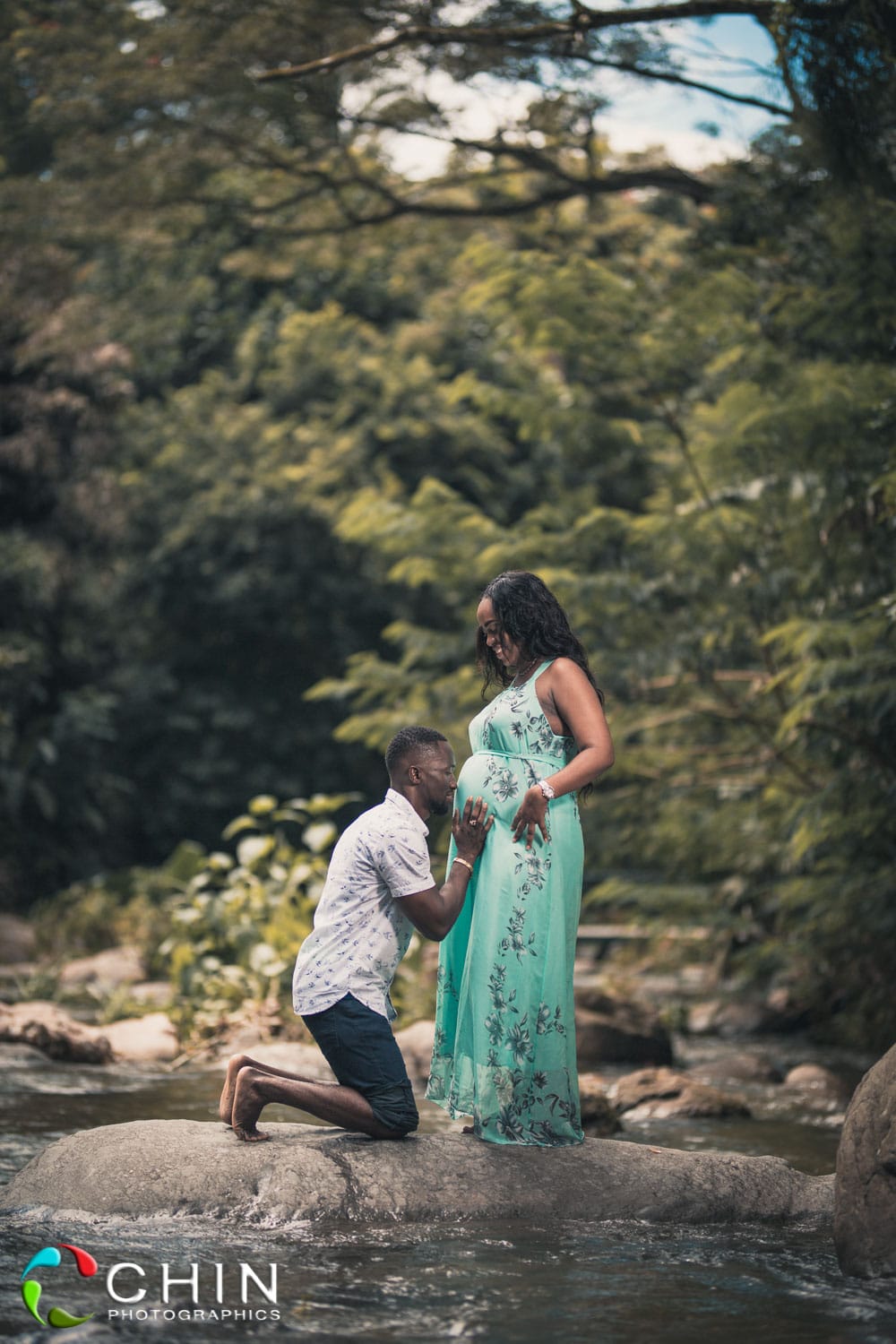 37 Pregnancy Photoshoot Poses for a Stunning Maternity Shoot